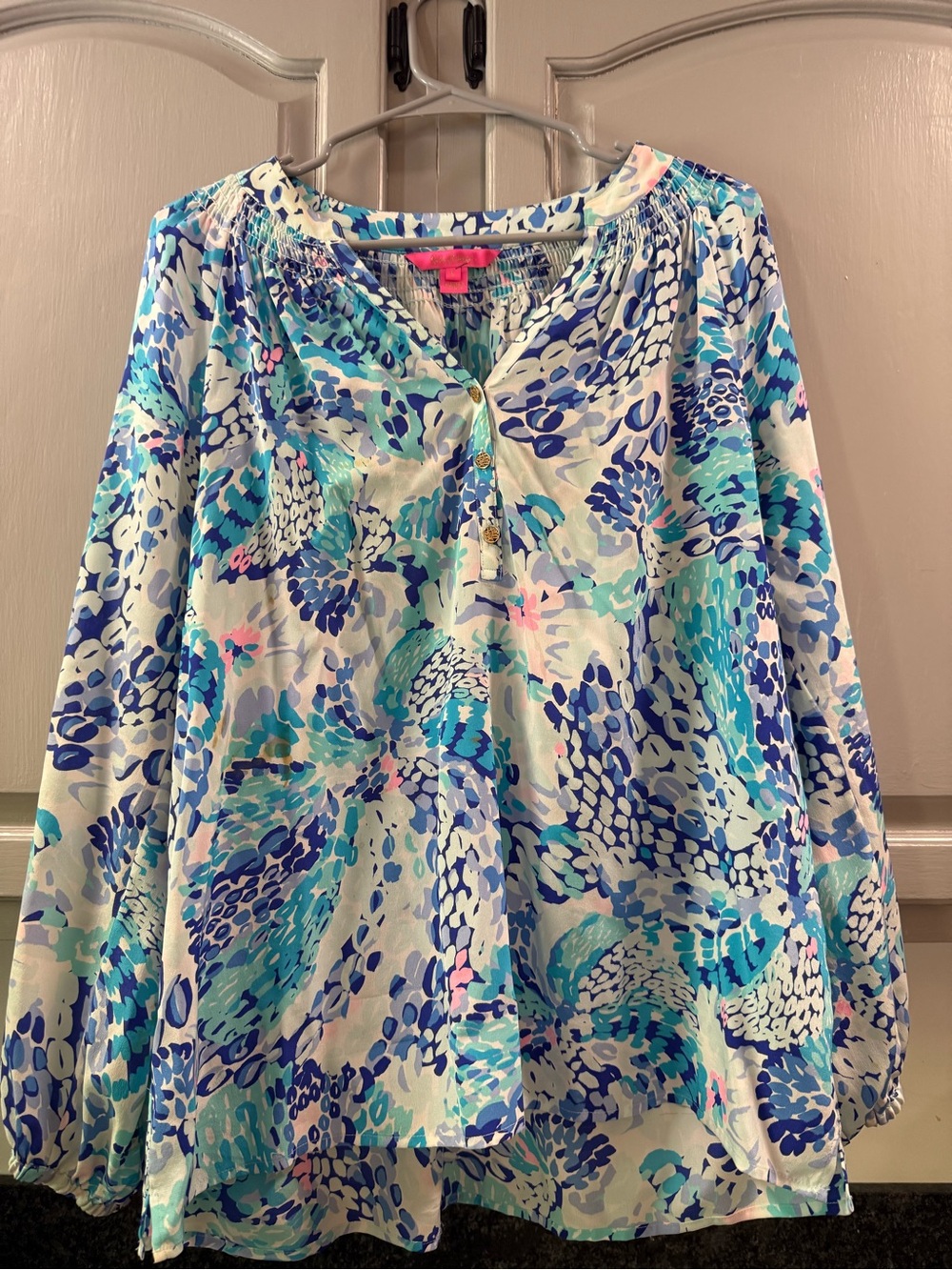 Elsa silk top size large **stained**
